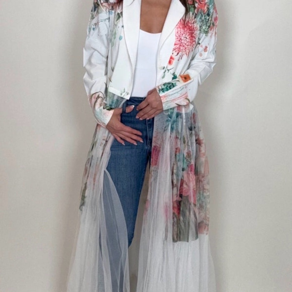 NEW Origami Floral White & Pastel blazer with Sheer Tule Skirt- Medium - Picture 8 of 8